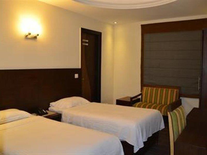 Fabhotel Marble Arch Karol Bagh Delhi  Exterior foto